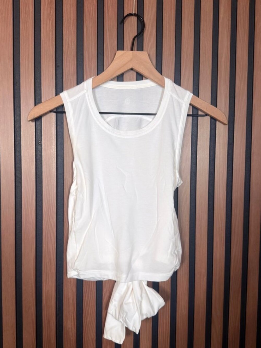 Lululemon Top S / M Womens White Back Tie Swifty Casual Crewneck